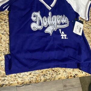 Women’s fitted shirt